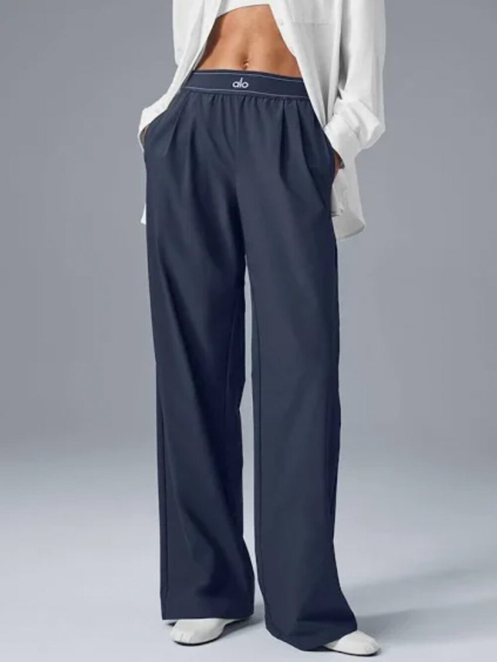 🧊ALO Yoga NWT Navy Suit Up Wide Leg Trouser👖30" Inseam Regular - Picture 8 of 10